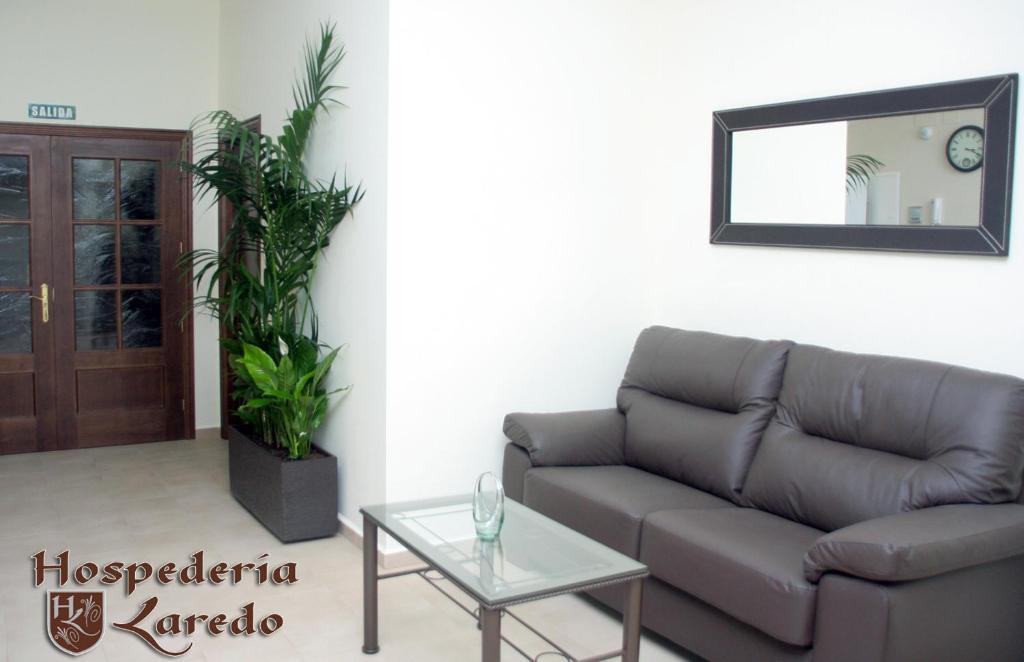 Hotel Hospederia Laredo à La Carlota Extérieur photo