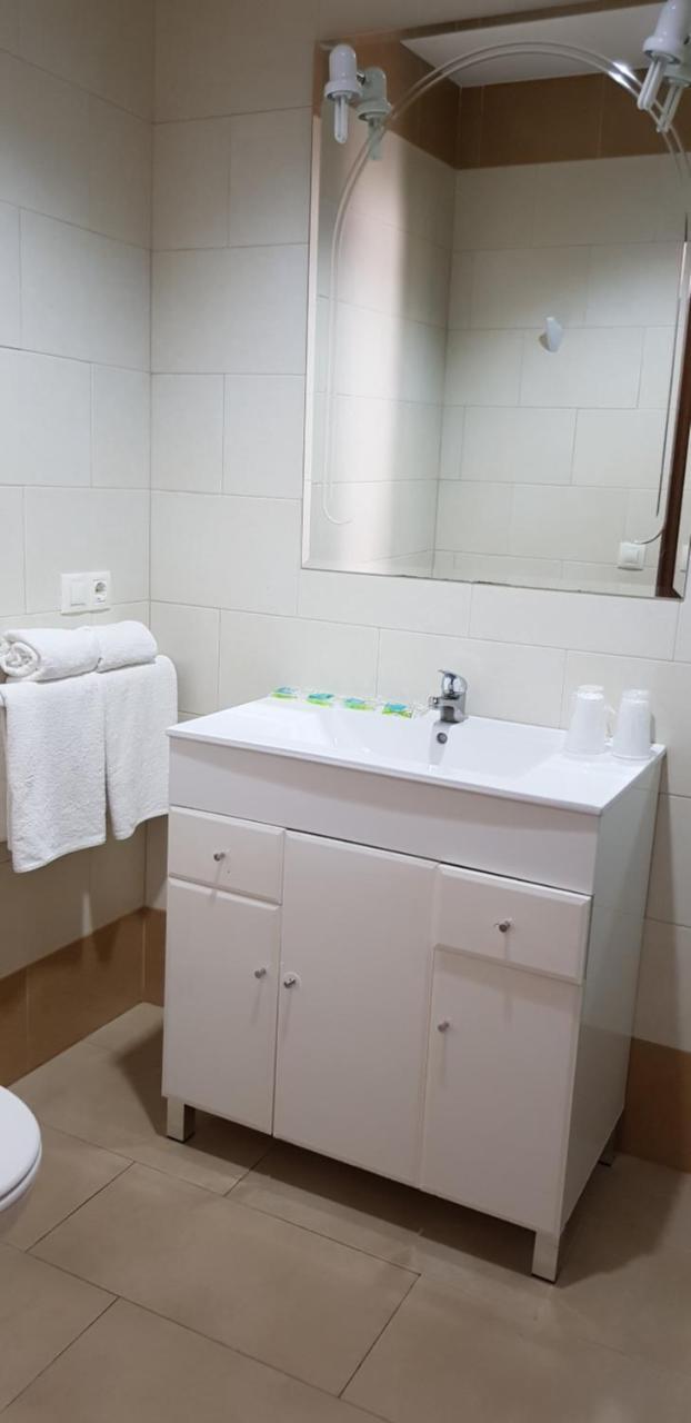 Hotel Hospederia Laredo à La Carlota Extérieur photo